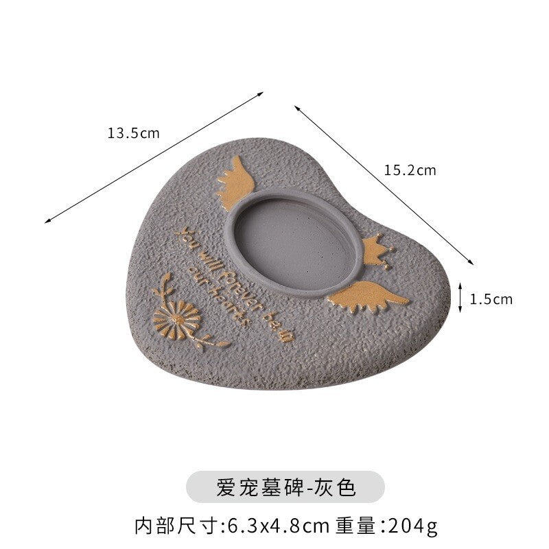 Stone-effect pet headstones 2